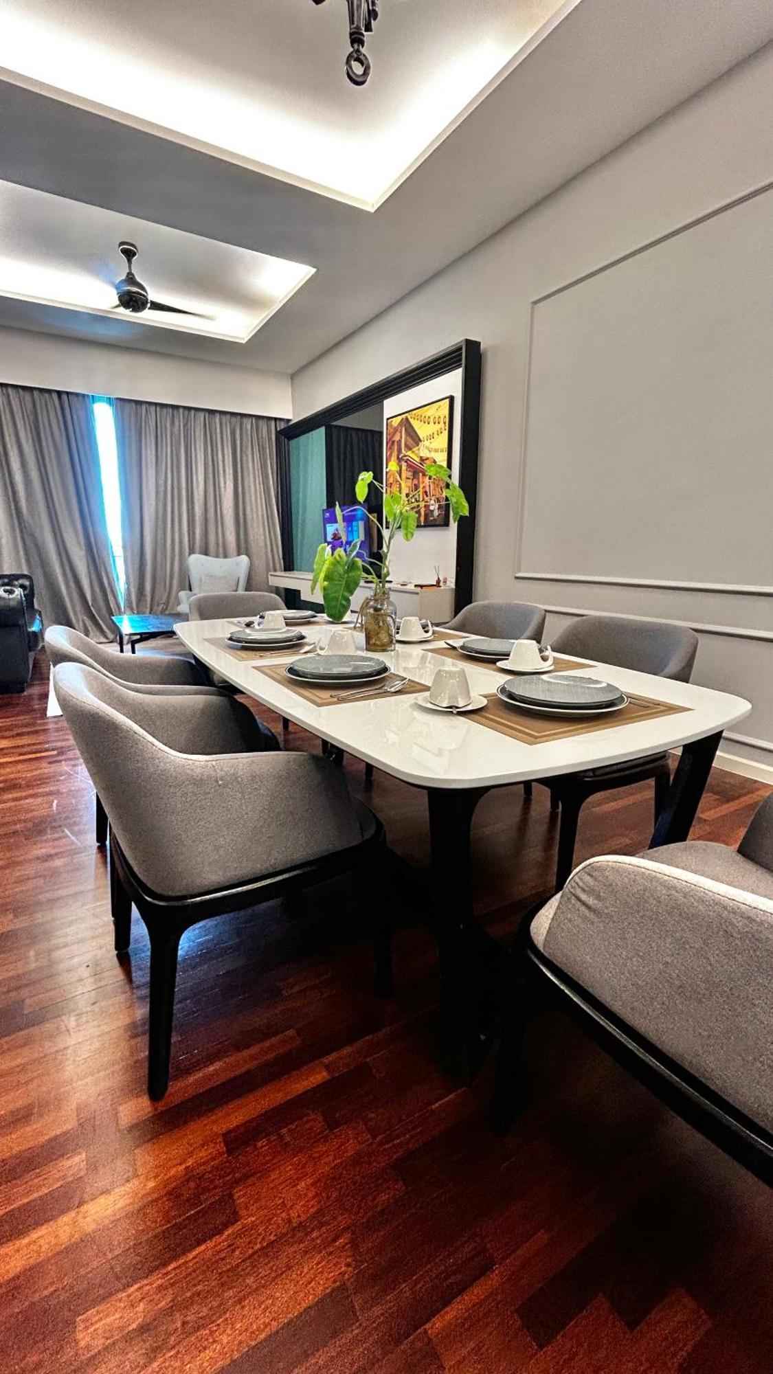 Apartment Luxury 3r2b Penthouse The Shore & Residences