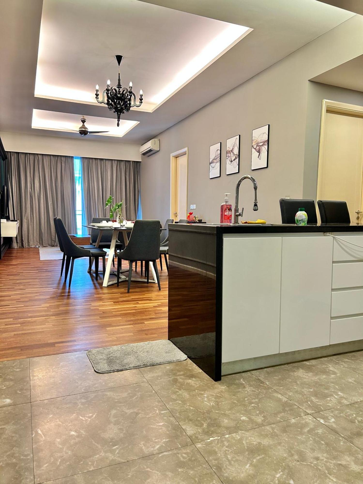 Luxury 3r2b Penthouse The Shore & Residences Apartment Malacca
