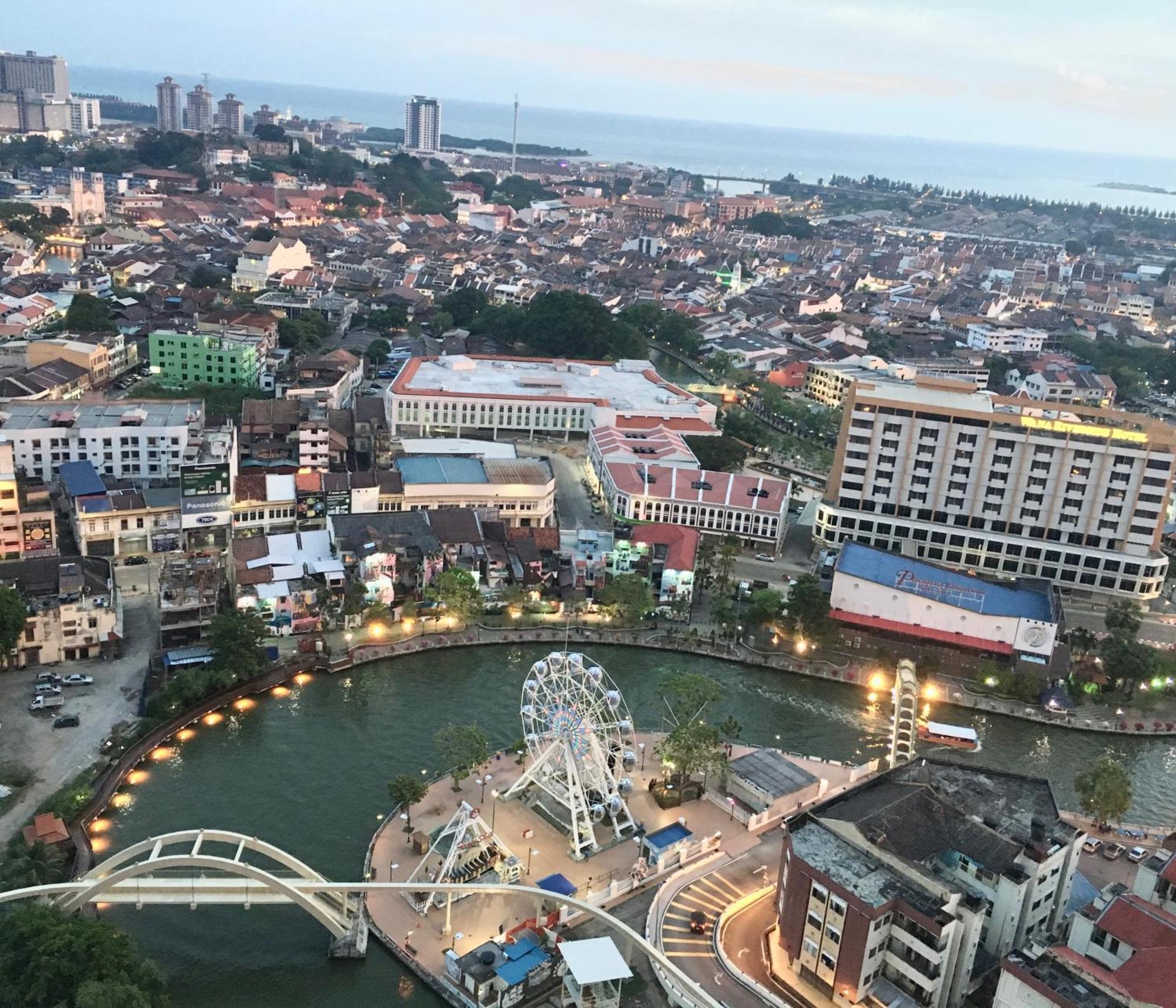 Pangsapuri Luxury 3r2b Penthouse The Shore & Residences
